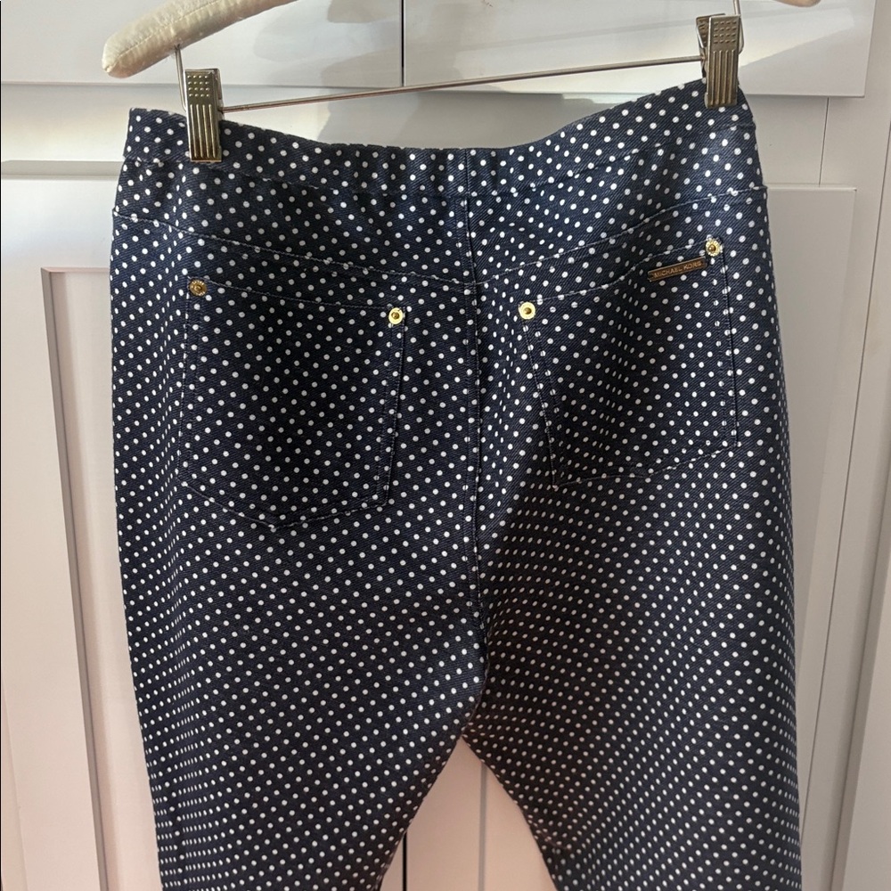 Michael Kors Navy and White Polka Dot pants/Leggings size large.